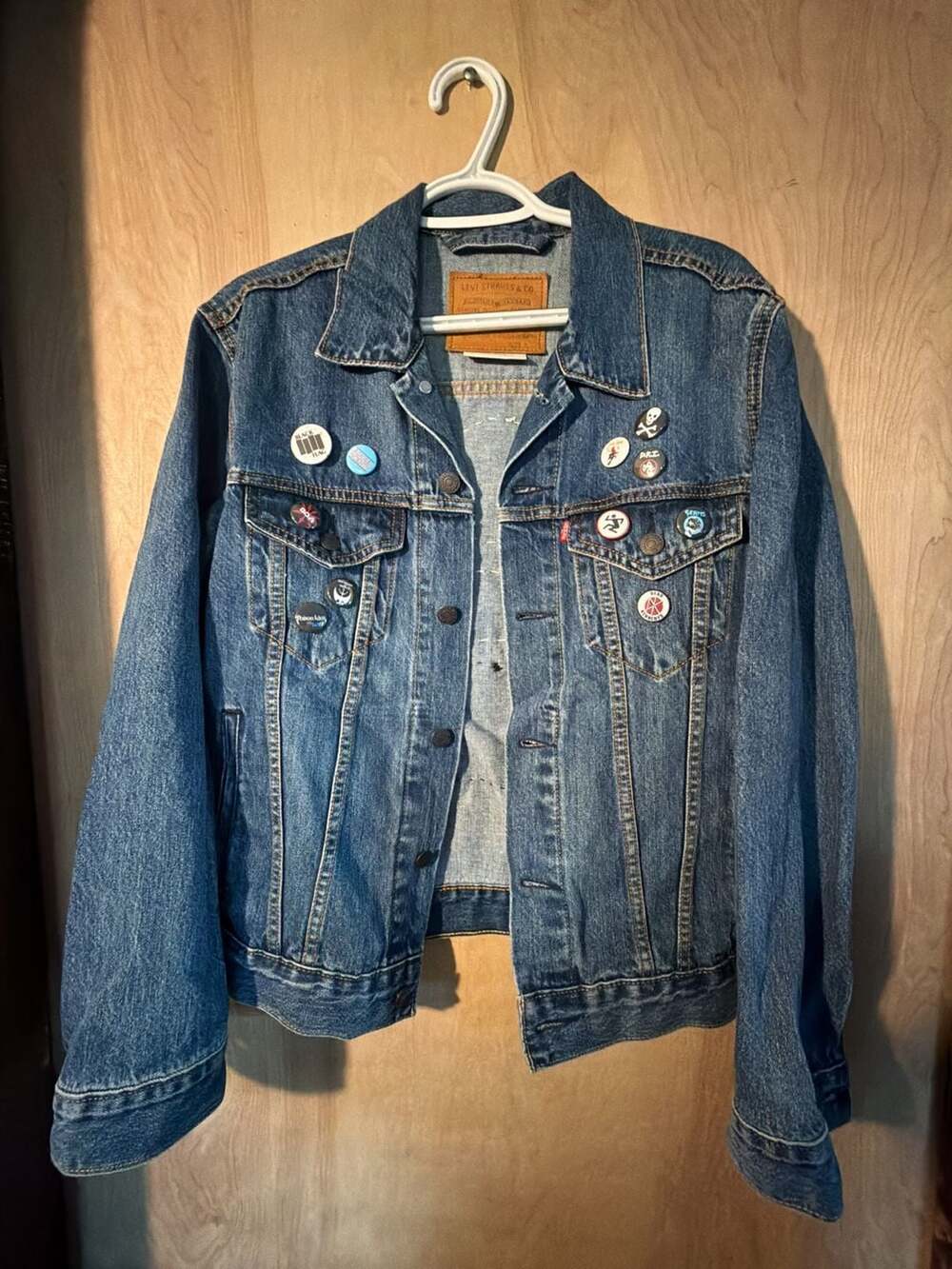 Levi's Denim Jacket Size S Punk Rock Patches Pins